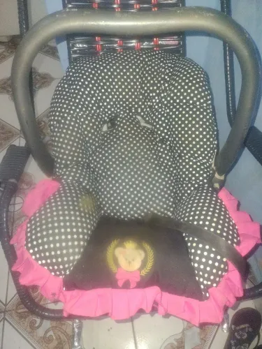 Vendo bebê conforto menina por apenas 70 não entrego bairro redenção *