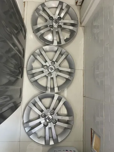 3 calotas originais Fiat Aro 14 R$50,00 tudo