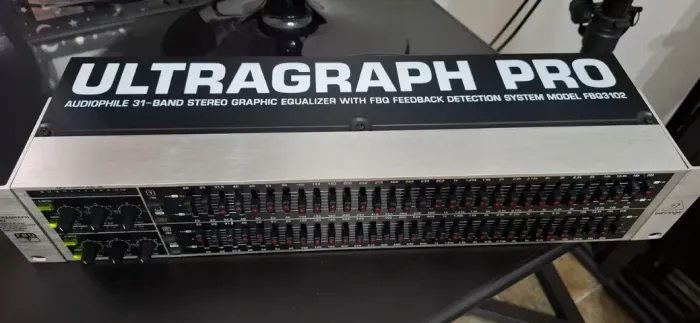Equalizador 2 Canais 31 Bandas FBQ-3102HD - Behringer