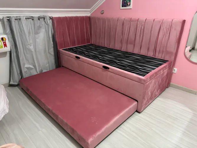 Vendo base box baú com cama auxiliar