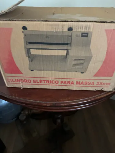 Cilindro laminador elétrico malta 28cm