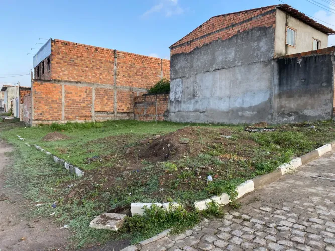 Vendo terreno no bairro Gabriela