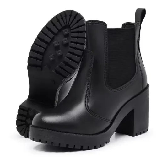 02 Pares de Botas de número 37