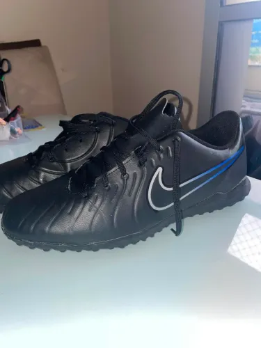 Chuteira Nike Tiempo Society