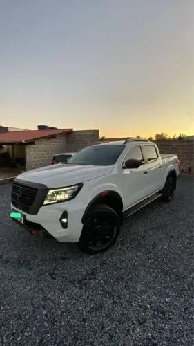 Nissan Frontier Pro4x CD 4X4 2.3 Bi-TB Die. AUT 2023
