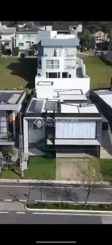 CASA NO CONDOMÍNIO DE ALTO PADRÃO SWISS PARK - SBC