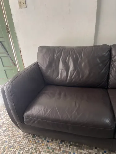 Sofá 2 lugar de Couro