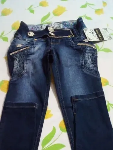 kit duas calças tamanho 10/12 anos