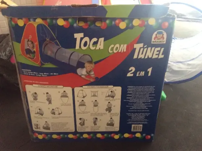 Toca com Túnel 2x1 Braskit, com 200 Bolinhas...