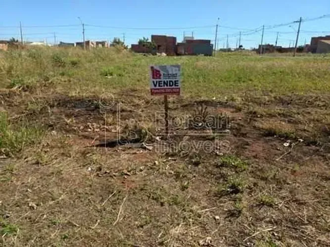 Venda de Terreno / Padrão na cidade de Araraquara