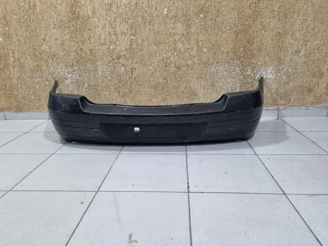 Parachoque traseiro Clio Sedan 1999/2000/2001/2002