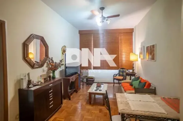 Apartamento - / Residencial / Humaitá