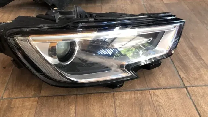 Farol LED Audi A3.