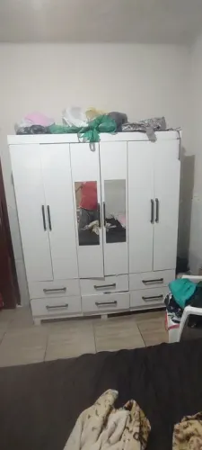 Guarda-Roupas Branco de 6 Portas e 6 gavetas com 6 Gavetas