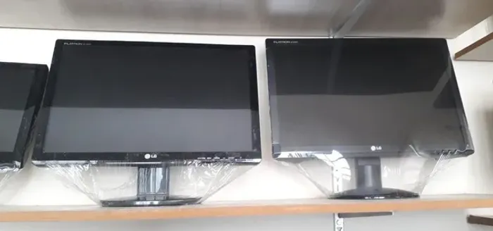 Monitor 350 reais cada