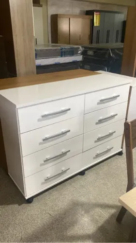 Cômoda 8 gavetas Novo