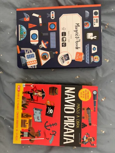 Navio Pirata e Magnetibook / livros - brinquedos infantis