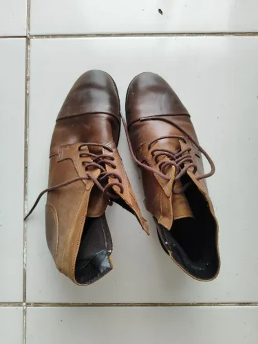Sapato social estilo bota ?