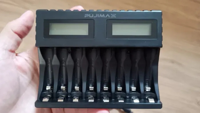 Carregador De Pilhas Aa/Aaa 8 Slots Recarregável Pujimax Tela Lcd Com Porcentagem Bateria