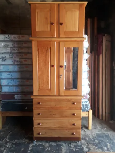 Guarda-Roupa 2 Portas em Angelim Pedra - NOVO