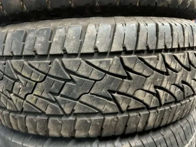 Pneu 205/65/15 Bridgestone  90 % Vida Util!