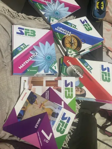 Livro sistema Farias Brito 7º ano completo.
