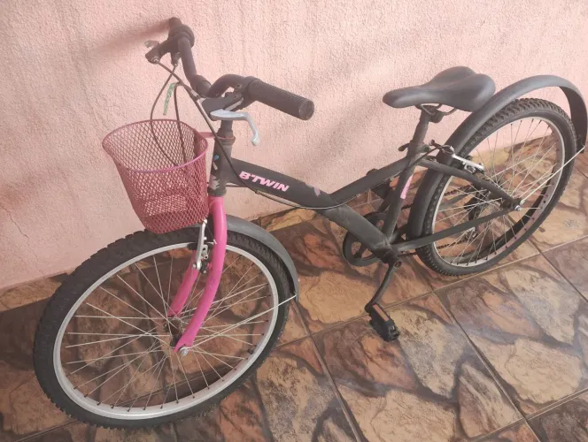 Bicicleta Juvenil  Black + Pink Decatlon Usada