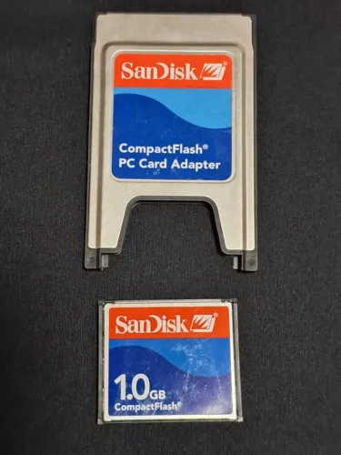 Cartão Compact Flash 1 GB San Disk com adaptador PCMCIA