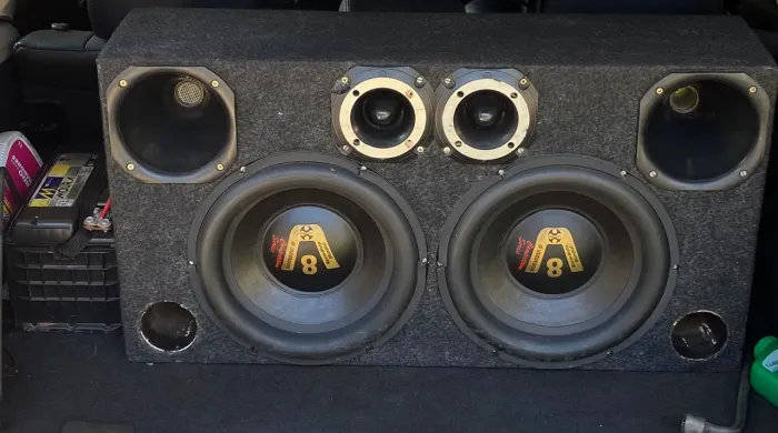 Caixa de Som Automotiva Completa + Bateria Moura - Pronta pra Usar!