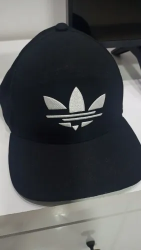 Boné Adidas 