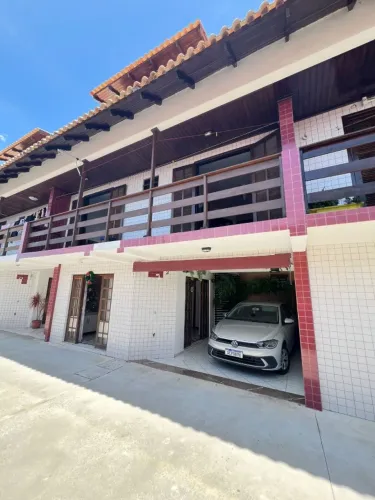 TRIPLEX COM PEQUENA VISTA PRO MAR EM CONDOMÍNIO NO BREJATUBA EM GUARATUBA-PR