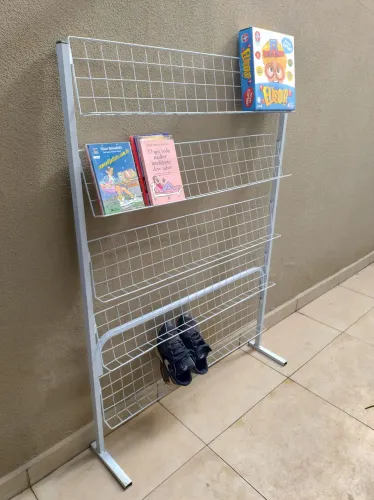 Porta Livros Revisteiro Revista ou Sapateira em Aço