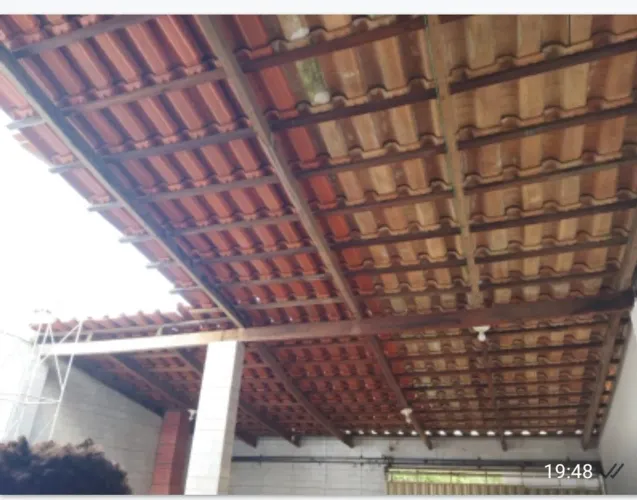 Madeira Angelin vermelho 