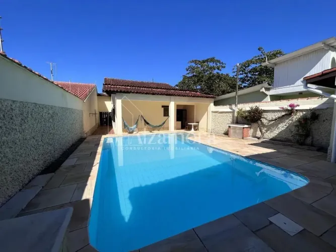 Casa com piscina a venda em Itanhaém, bairro cibratel 2.