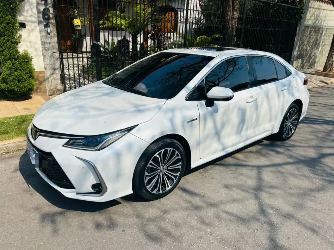 Toyota Corolla Altis Prem. Hybrid 1.8 Flex AUT 2023