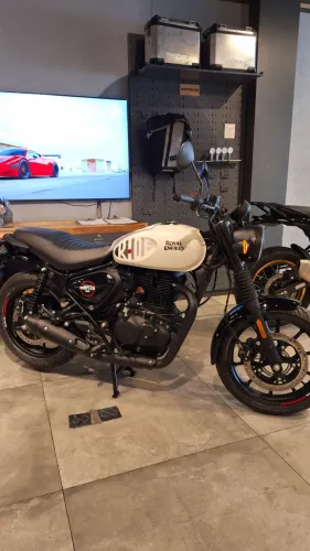 HUNTER 350 DAPPER WHITE - HENRIQUE