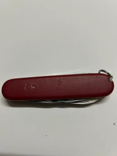 Vendo um canivete usado Victor inox mais 4 mini ferramentas  com canivete usados 