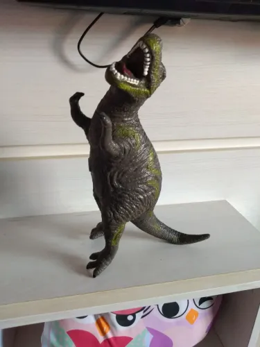 Dinossauro de brinquedo - T-Rex