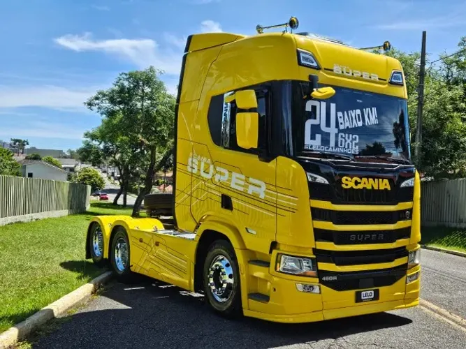 Scania R460 super ano 2024 top de linha, pacote premium com geladeira, multimidia. TOP