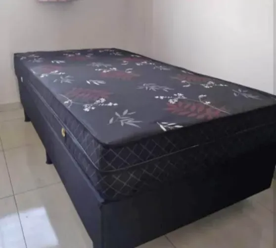 base e colchão de solteiro 