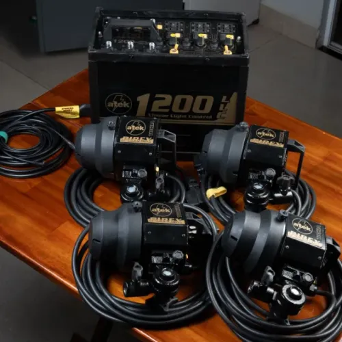 Flash Gerador 1200w c/ 4 Tochas Pirex - Atek - Estúdio Profissional - Iluminação Perfeita!