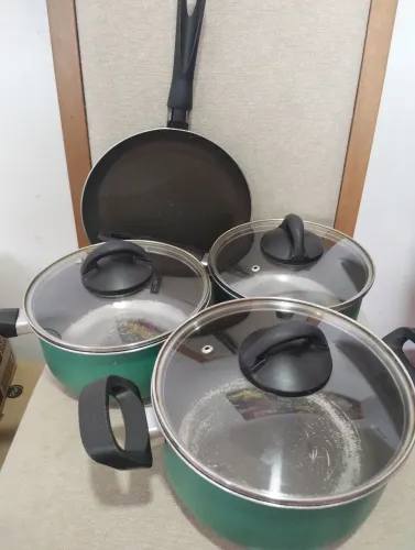 Kit com 4 panelas Brinox Usadas