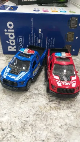 Carrinho metal miniatura 1/32 Viatura bombeiro e policia som e luz