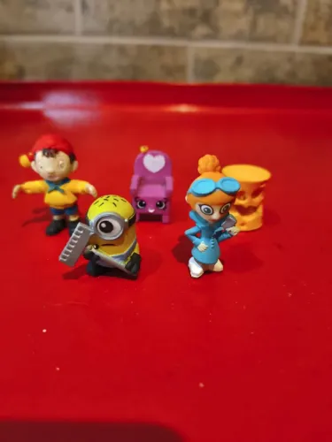 Lote Miniaturas moose de personagens diversos