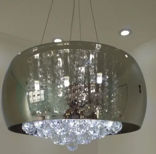 Lustre Moderno com Detalhes em Cristal