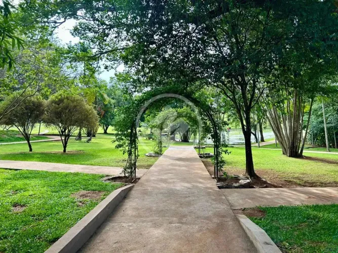 Lote no Condomínio Residencial Rosa de Leiria codigo: 156584