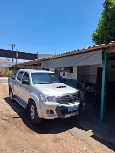 Toyota Hilux CD D4-d 4X4 3.0 TDI Dies. Mec. 2013