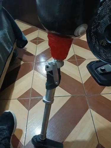 Vendo perna mecânica usada. 