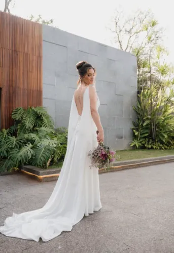 Vestido de noiva minimalista e chique