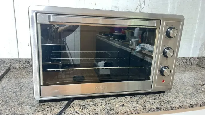 Forno Elétrico Philco 70L com Grade - Grande Capacidade - 127V